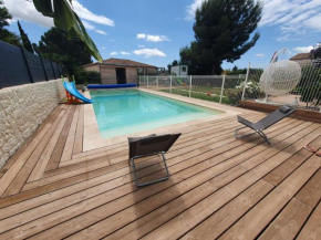 Maison familiale avec grande piscine
